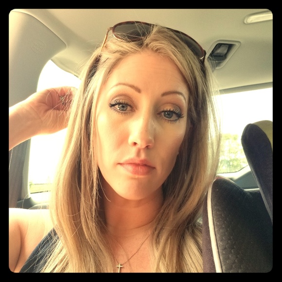 Meet your Posher, Molly - Picture 1 of 1